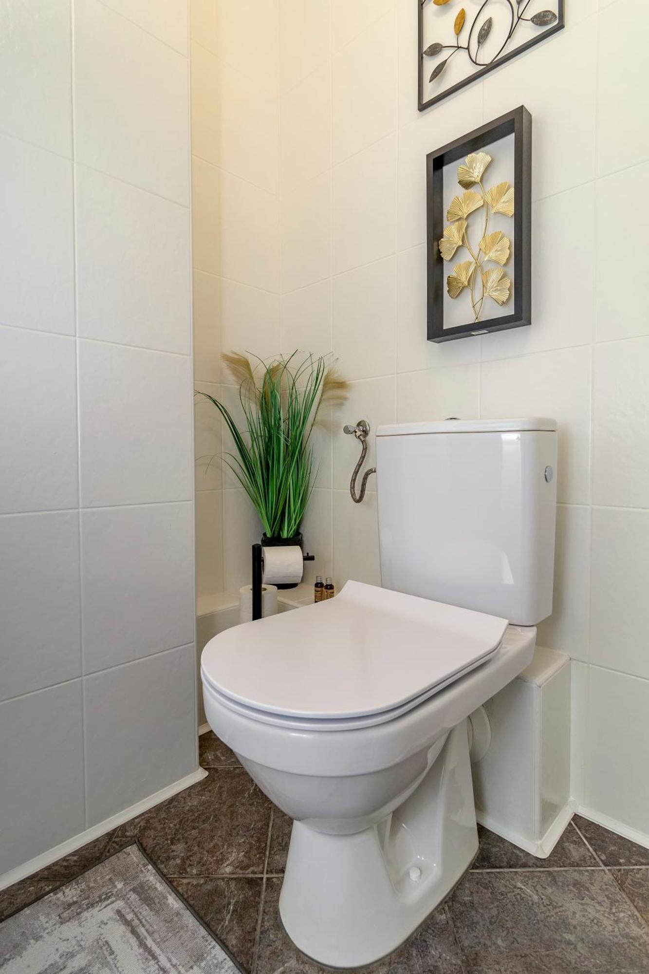 ורשה Wonderful 2- Bedroom Apartment With Soul Wwa70 מראה חיצוני תמונה
